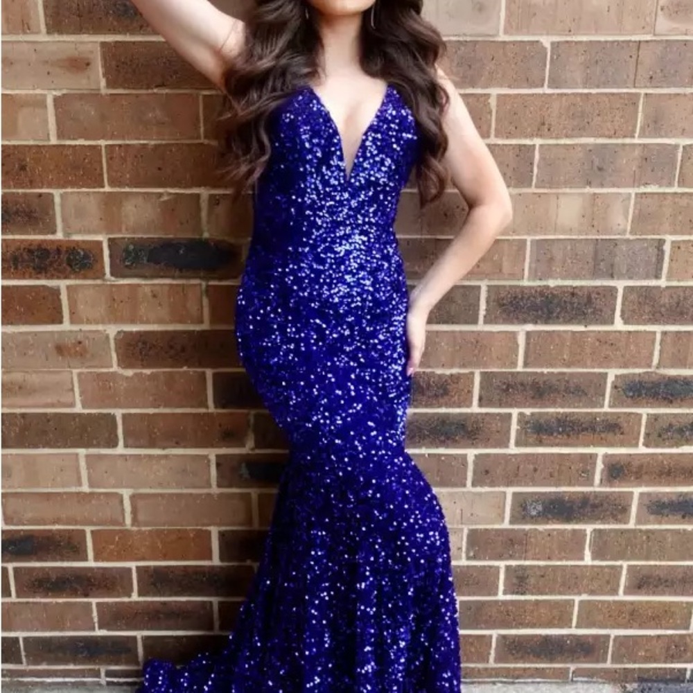 Elegant Blue Sequin Dress